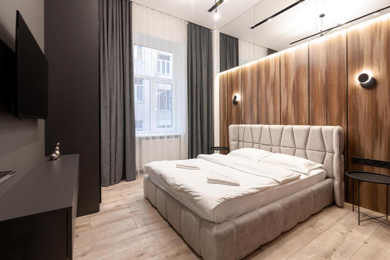 Royal Apartment On Leontovicha 7/2 Lviv Kültér fotó