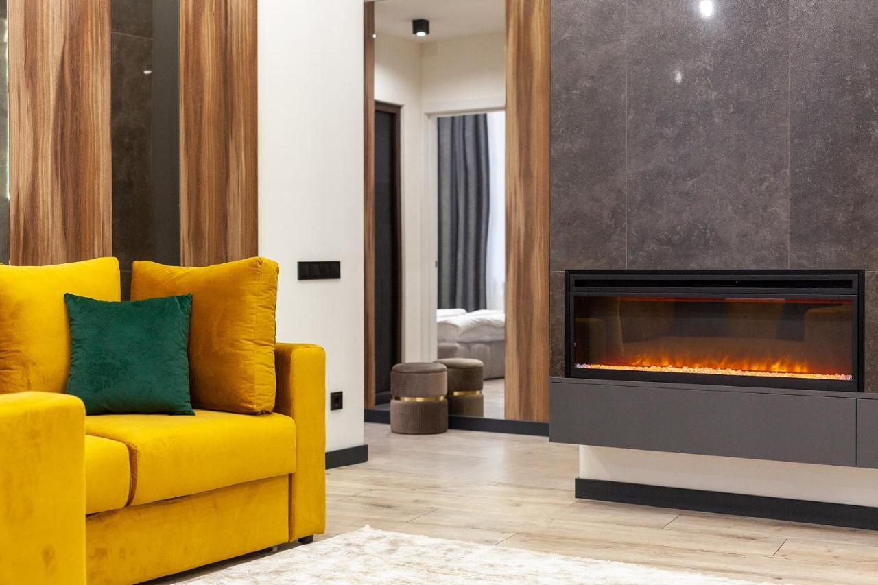 Royal Apartment On Leontovicha 7/2 Lviv Kültér fotó